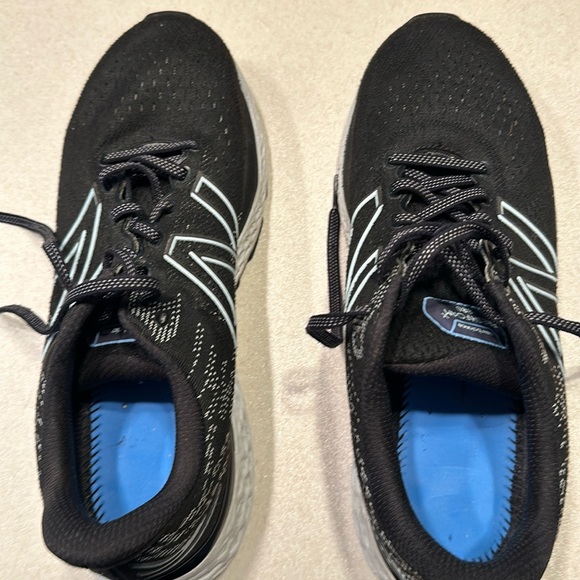 New Balance Running Shoes - Picture 1 of 4